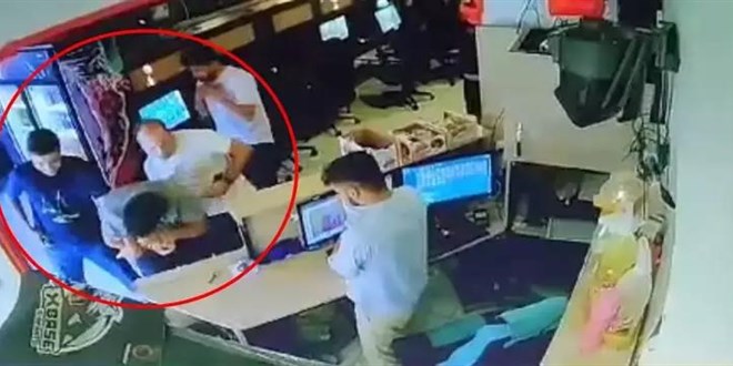 Asker kaçağı, internet kafede asker oyunu oynarken yakalandı