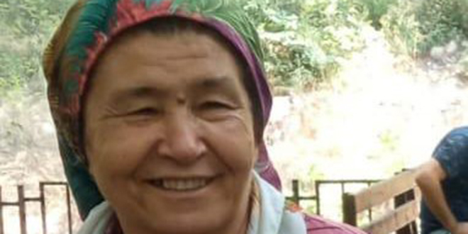 Sokak ortasında parke taşıyla eşini öldürdü