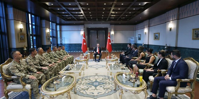 Cumhurbaşkanı Erdoğan sporcuları kabul etti