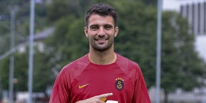 Galatasaray, Fransız futbolcu Dubois'le yollarını ayırdı