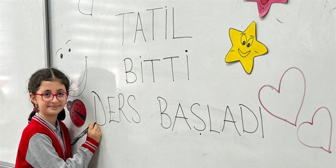 20 milyondan fazla öğrenci pazartesi ders başı yapacak