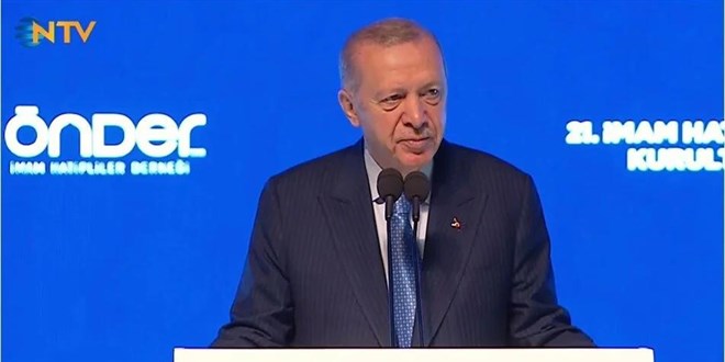 Erdoğan: Bu kılıçları kime çekiyorsun?