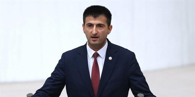 Mehmet Ali Çelebi: Ben de Atatürk'ün askeriyim ama yapılan disipline aykırı!