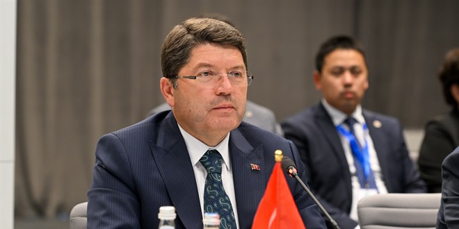 Bakan Tunç: FETÖ ile mücadelemizde kardeş Kazak yetkililerin desteğini bekliyoruz