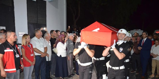 İsrail'in katlettiği Ayşenur'un cenazesi Didim'e getirildi
