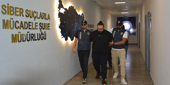 Sosyal medya fenomeni Jahrein 'm�stehcenlik' su�undan tutukland�