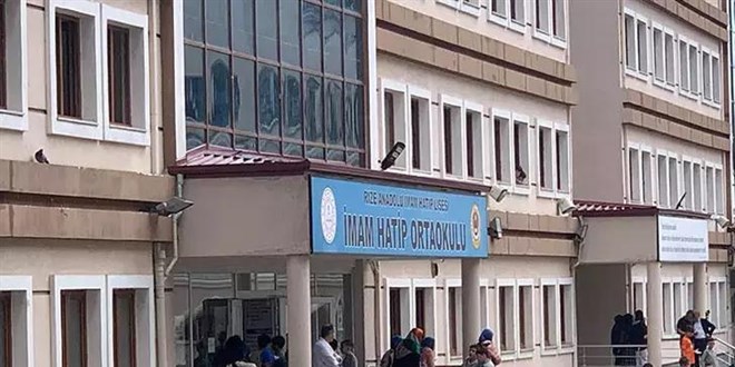 Okulda yangın merdiveninden düşen 14 yaşındaki Gizem, öldü
