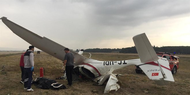 Bursa'da eğitim uçağı düştü: İki pilot hayatını kaybetti