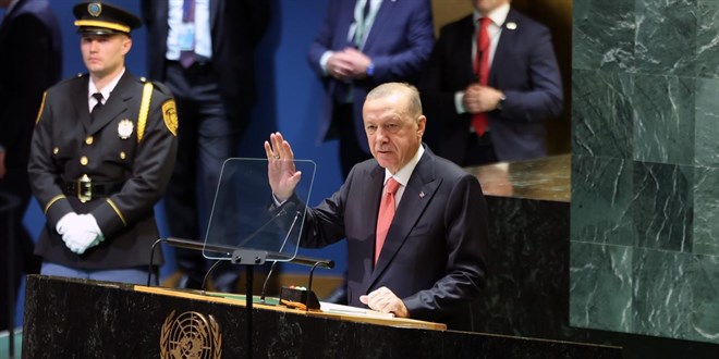 'Unutmayın; dünya 5'ten büyüktür, daha adil bir dünya mümkündür'