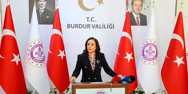 Burdur'un ilk kadın valisi göreve başladı