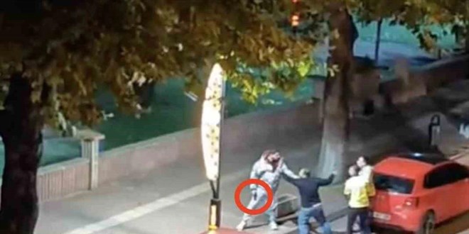 Polis ekibine silah çekip tehditler savurmuşlardı: Tekrar gözaltına alındılar