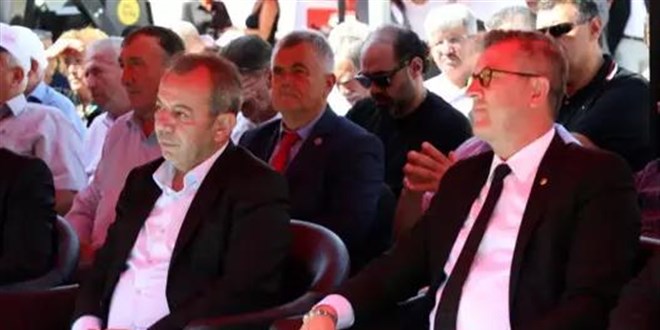 Fuarda yere izmarit atan başkana para cezası