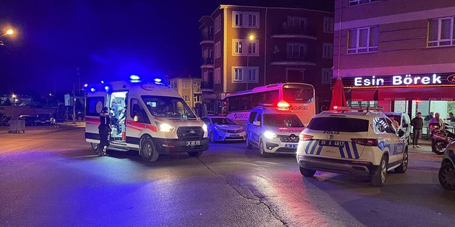Polisten kaçan şüpheli kazaya neden oldu: 2'si polis 4 yaralı