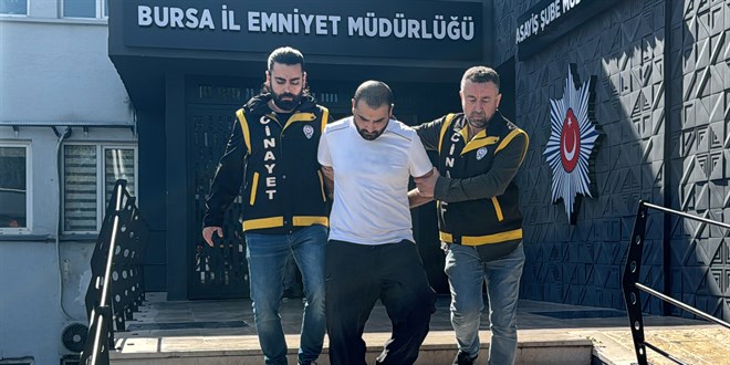 Husumetlisine ate� ederken yan�ndaki ki�iyi �ld�rm��