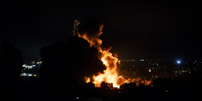 İsrail'den Beyrut'ta Hizbullah'ın kalesine bombardıman!