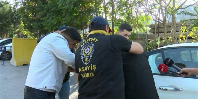 Esenyurt'ta silahlı saldırıya giderken yolda yakalandılar