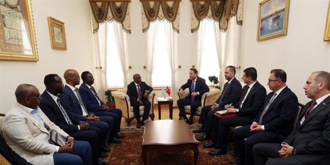 Bakan Bayraktar: Somali ile enerji diplomasimizi sürdürüyoruz