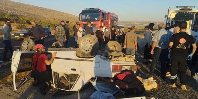 Şanlıurfa'da devrilen otomobildeki 2'si çocuk 6 kişi yaralandı
