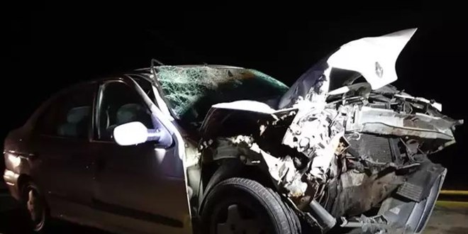 Ankara'da kamyonla çarpışan otomobildeki karı-koca hayatını kaybetti