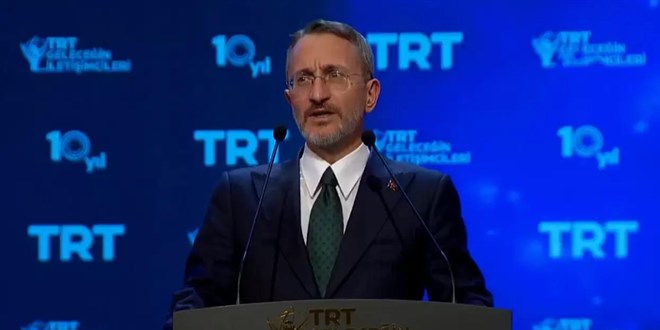 İletişim Başkanı Altun: Sosyal medyanın karanlık dehlizlerine gençlerimizi teslim etmeyeceğiz