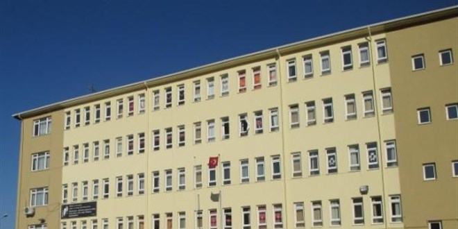 Öğretmen, özel eğitim sınıfındaki öğrencilere hap içirdi iddiası