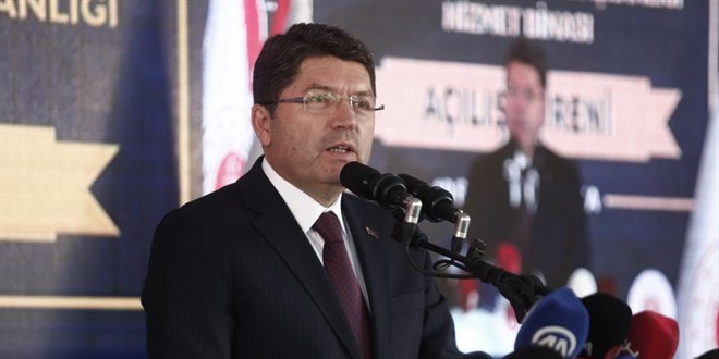 Bakan Tunç: Yargı personelini töhmet altında bırakan davranışlara müsaade etmeyiz
