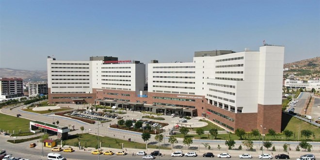 Elaz�� �ehir Hastanesi deprem izolat�rleri sayesinde g�venle hizmet verdi