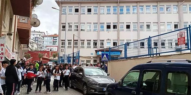 Cıva tüpü paniği: Okul tatil edildi, 3 kişi hastanelik oldu