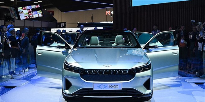TSE, TOGG'un sedan prototip aracı T10F için teknik destek verecek