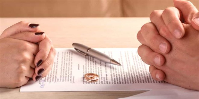 �eki�meli bo�anma davas� a�ma s�resinin 3 y�ldan 1 y�la d���r�lmesi talep ediliyor