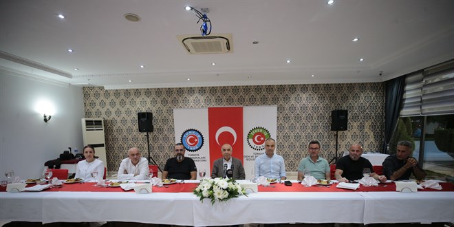 'Asgari �cret yap�s� de�i�meli, adaletsizlikler giderilmeli'