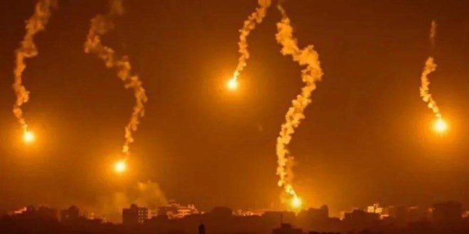 �srail, Gazze'de m�lteci kamp�n� vurdu: 33 �l�, 85 yaral�