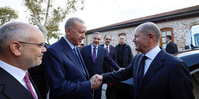 Almanya Başbakanı Scholz'dan Türkçe mesaj