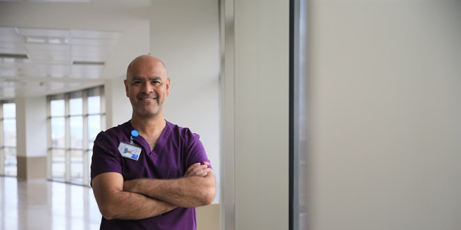 Doktor tenisçi, milli forma hedefiyle raket sallıyor