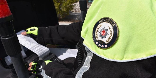 'Dur' ihtarına uymayan ehliyetsiz sürücülere 38 bin 832 lira ceza