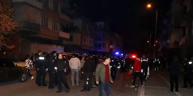 3 polis ve 1 bekçiyi bıçakla yaralayan bipolar hastasının öldürülmesinde 3 polise beraat istemi