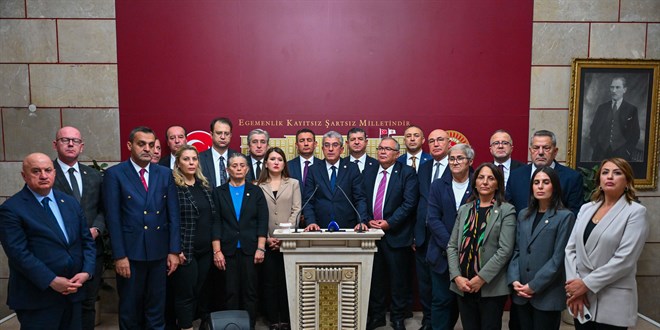 CHP milletvekillerinden Özer'in tutuklanması talebine tepki