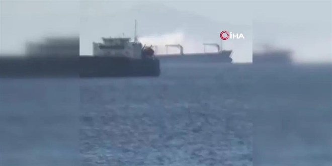 Marmara Denizi açıklarında kuru yük gemisi yandı: 2 ölü