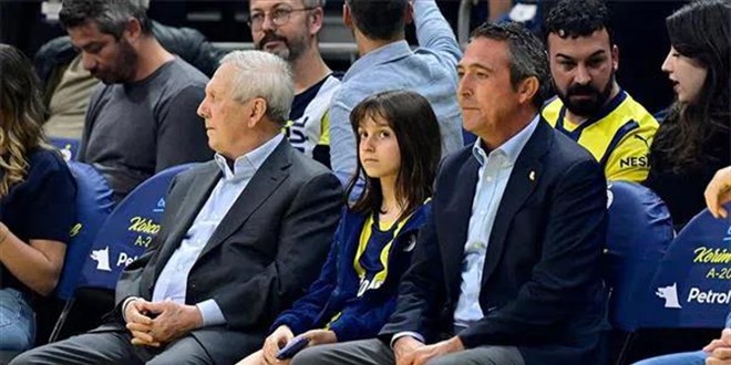 Ali Koç ile Aziz Yıldırım, Fenerbahçe Beko maçını birlikte izledi