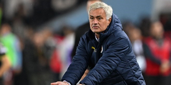 Jose Mourinho'dan hakem tepkisi: Onu bir daha maçlarımızda görmek istemiyoruz
