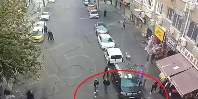 Döner bıçağıyla soygun girişimi: Bacağından vurularak etkisiz hale getirildi