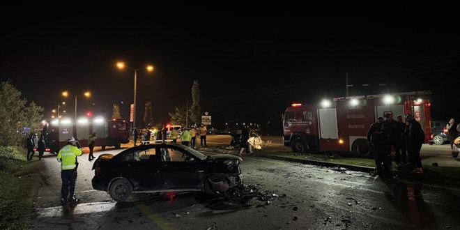 Sakarya'da zincirleme trafik kazası: 1 ölü, 3 yaralı