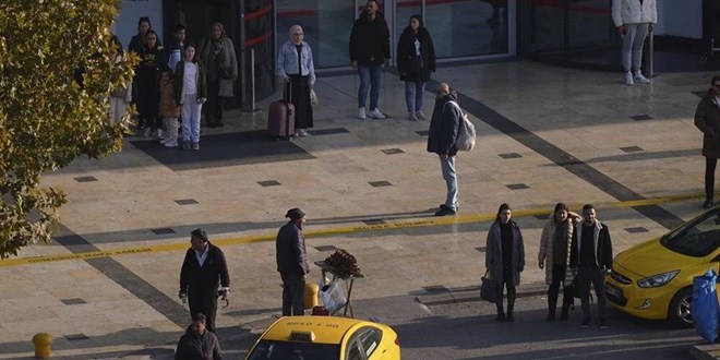 Saat 09.05'te Türkiye'de hayat durdu