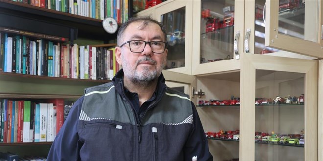 Makam odasını çocuklar için müzeye çevirdi