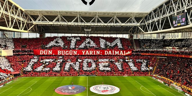 Galatasaray'dan Mustafa Kemal Atatürk koreografisi