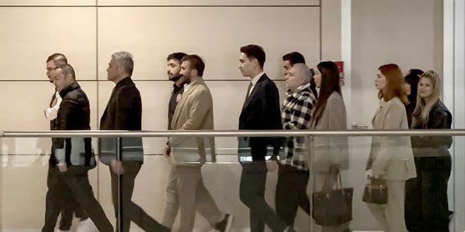 8 fenomenin hesabına erişim engeli getirildi