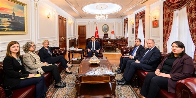 Bakan Tunç, Almanya'nın Ankara Büyükelçisi ile bir araya geldi