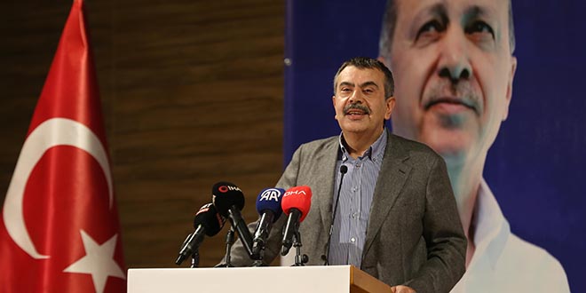 'Demokrasi aşığı, vatan ve millet sevdalısı bir Türk evladıyım'