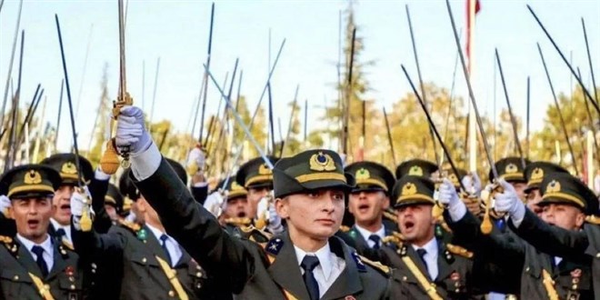 AK Parti'den ihracı istenen teğmenlerle ilgili açıklama