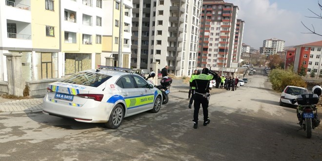 Kontrolden çıkan araç öğrencilerin arasına daldı: 8 yaralı
